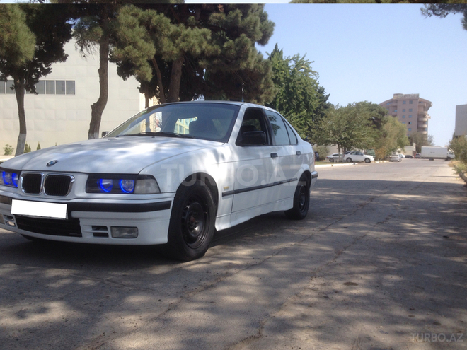BMW 318 1993, 430,000 km - 1.8 l - Bakı