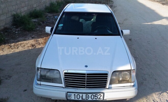 Mercedes E 250 1994, 420,000 km - 2.5 l - Bakı