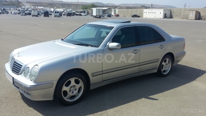 Mercedes E 240 2000, 117,000 km - 2.6 l - Bakı