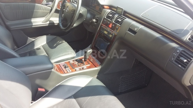 Mercedes E 240 2000, 117,000 km - 2.6 l - Bakı