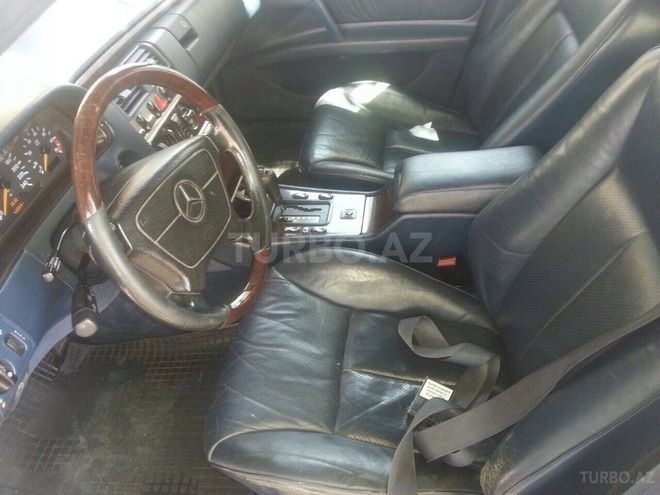Mercedes E 230 1995, 395,000 km - 2.3 l - Bakı