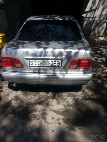 Mercedes E 230 1995, 395,000 km - 2.3 l - Bakı