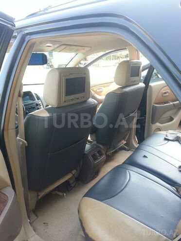 Toyota Harrier 2001, 150,000 km - 0.3 l - Astara
