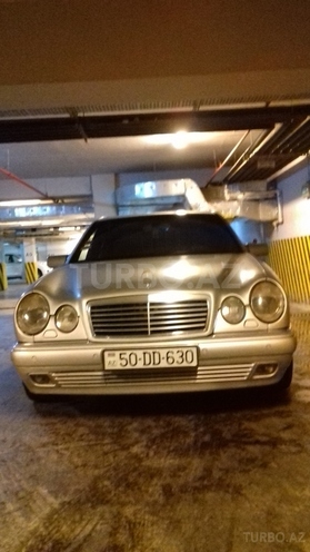 Mercedes E 200 1997, 334,000 km - 0.2 л - Bakı