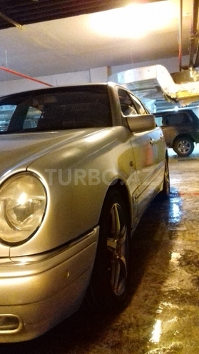 Mercedes E 200 1997, 334,000 km - 0.2 л - Bakı