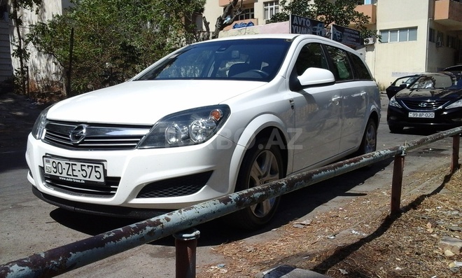 Opel Astra 2010, 201,321 km - 1.7 l - Bakı