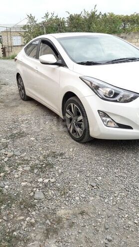 Hyundai Elantra 2014, 18,000 km - 1.8 l - Quba