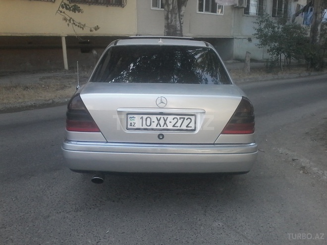 Mercedes C 250 1994, 323,000 km - 2.5 л - Sumqayıt