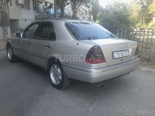 Mercedes C 250 1994, 323,000 km - 2.5 л - Sumqayıt