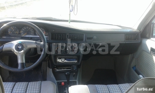 Mercedes 190 1990, 270,000 km - 1.9 l - Bakı