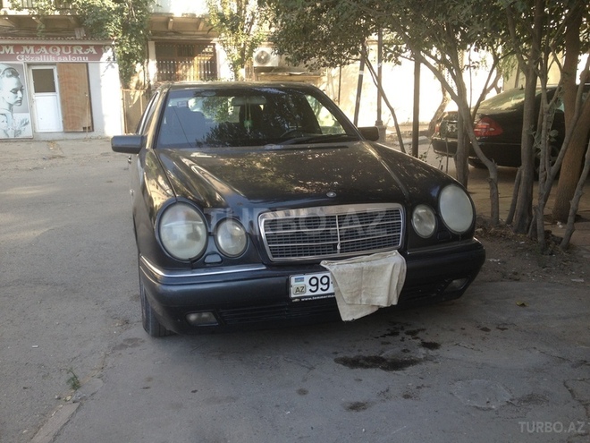 Mercedes E 240 1997, 270,000 km - 2.4 l - Bakı