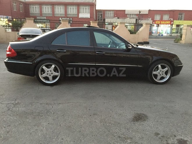 Mercedes E 320 2003, 228,000 km - 3.2 l - Bakı