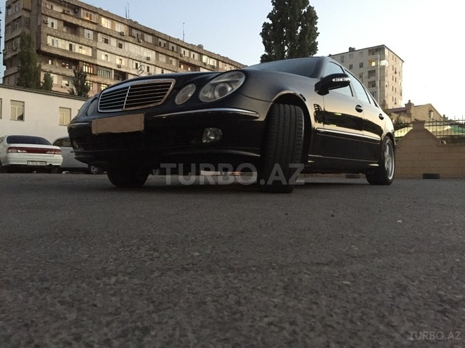 Mercedes E 320 2003, 228,000 km - 3.2 l - Bakı