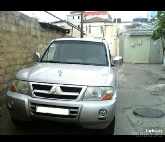 Mitsubishi Pajero 2003, 14,000 km - 0.3 l - Bakı