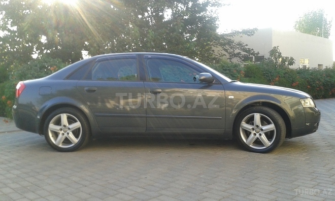 Audi A4 2003, 195,000 km - 1.8 l - Bakı