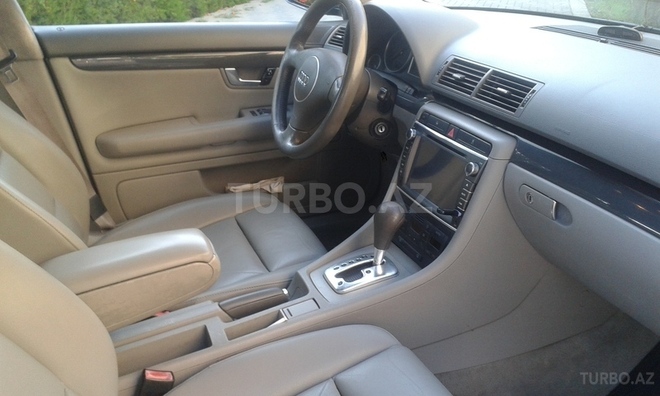 Audi A4 2003, 195,000 km - 1.8 l - Bakı