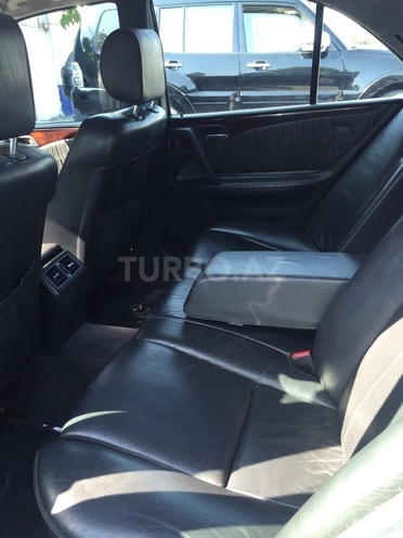 Mercedes E 220 1999, 279,637 km - 2.2 l - Bərdə