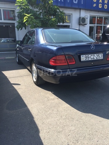 Mercedes E 220 1999, 279,637 km - 2.2 l - Bərdə