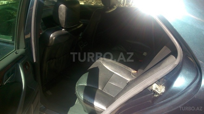 Mercedes E 220 2000, 238,600 km - 2.2 l - Sumqayıt