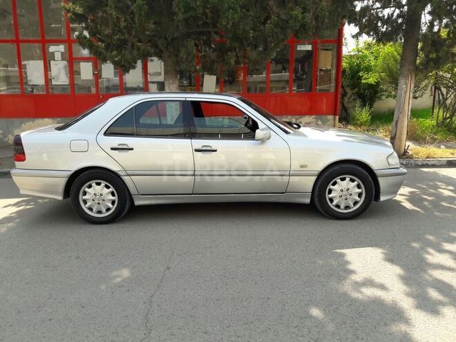Mercedes C 240 1998, 330,000 km - 2.4 l - Gəncə