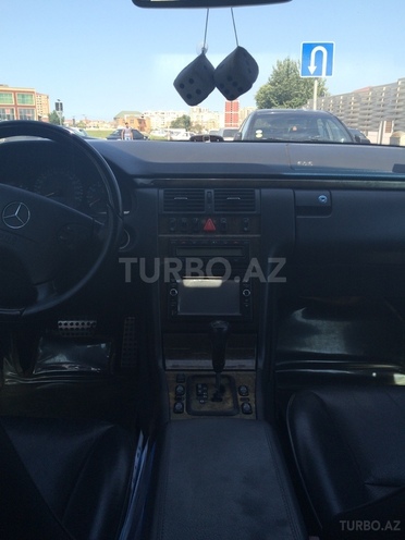 Mercedes E 320 2001, 205,000 km - 3.2 l - Bakı