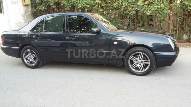 Mercedes E 230 1997, 299,999 km - 3.2 л - Bakı