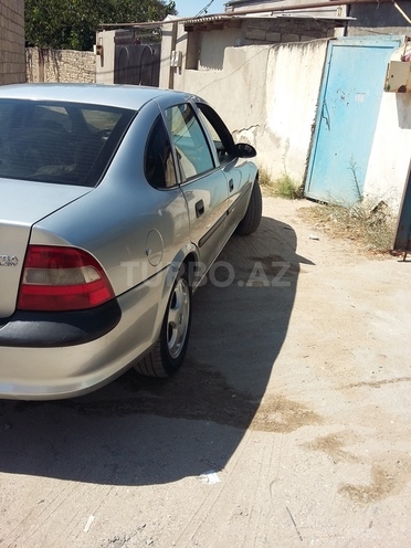 Opel Vectra 1998, 300,000 km - 1.6 l - Sumqayıt