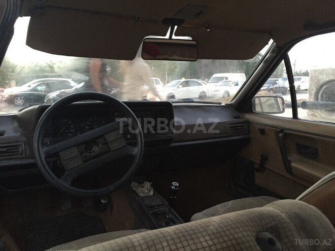 Volkswagen  1982, 402,043 km - 1.6 l - Bakı