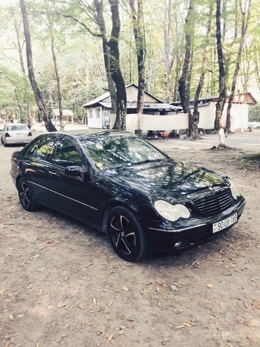Mercedes C 200 2001, 240,000 km - 2.0 l - Bakı
