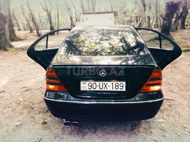 Mercedes C 200 2001, 240,000 km - 2.0 l - Bakı
