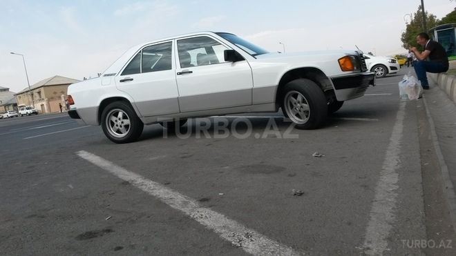 Mercedes 190 1990, 445,550 km - 1.1 l - Naxçıvan