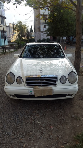 Mercedes E 230 1997, 210,000 km - 2.3 l - Gəncə