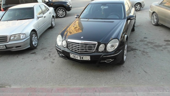 Mercedes E 320 2003, 215,000 km - 3.2 л - Xırdalan