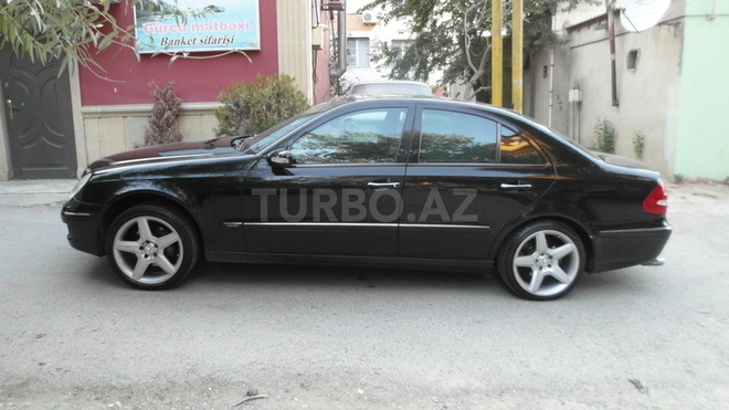 Mercedes E 320 2003, 215,000 km - 3.2 л - Xırdalan