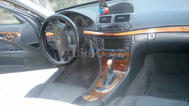 Mercedes E 320 2003, 215,000 km - 3.2 л - Xırdalan