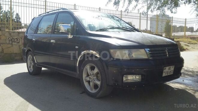 Mitsubishi Chariot 2000, 200,000 km - 2.4 l - Bakı