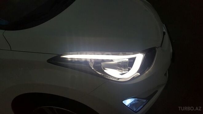 Hyundai Elantra 2014, 23,386 km - 1.8 л - Gəncə