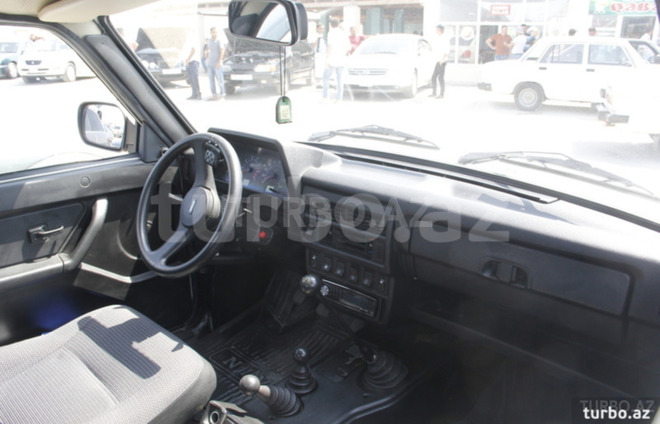 LADA (VAZ) Niva 2001, 17,000 km - 1.7 л - Astara