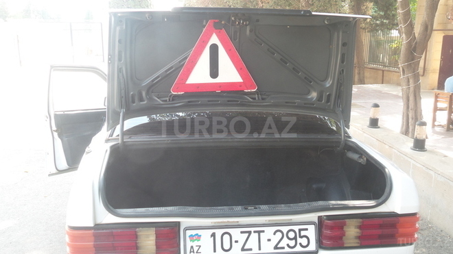 Mercedes 190 1988, 3,763,340 km - 2.0 л - Bakı