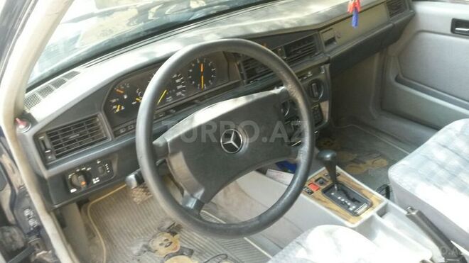 Mercedes 190 1991, 220,000 km - 1.8 л - Sumqayıt