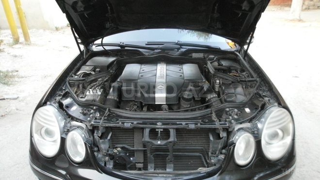 Mercedes E 320 2003, 215,000 km - 3.2 l - Bakı