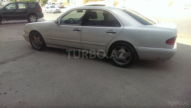 Mercedes E 300 1998, 230,000 km - 3.0 l - Bakı