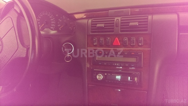 Mercedes E 300 1998, 230,000 km - 3.0 l - Bakı
