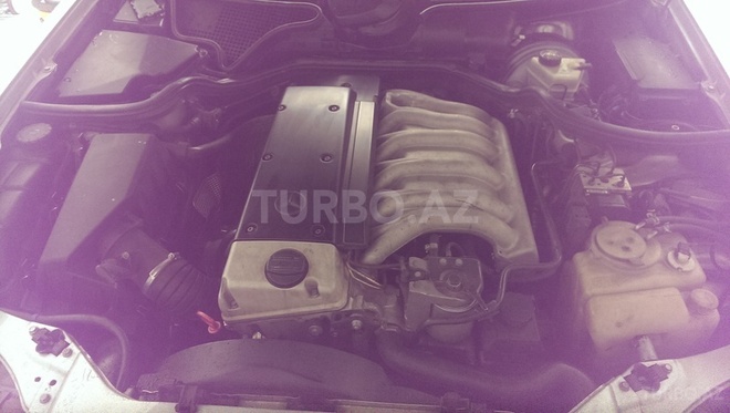 Mercedes E 300 1998, 230,000 km - 3.0 l - Bakı