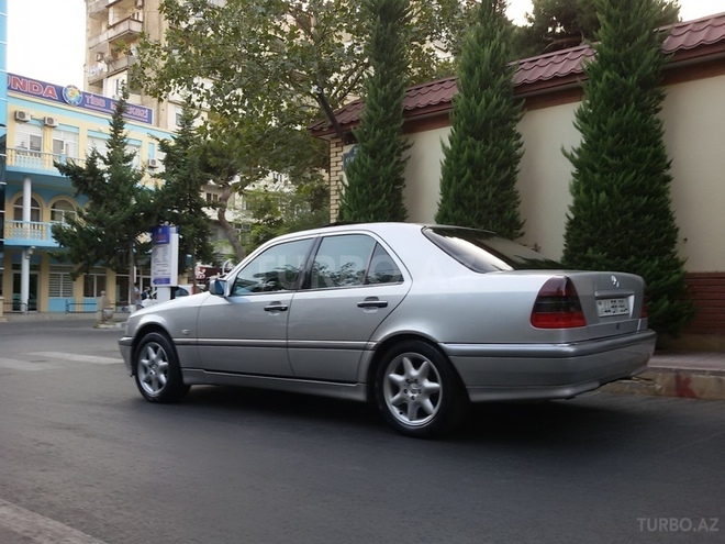 Mercedes C 180 1999, 210,000 km - 1.8 l - Bakı