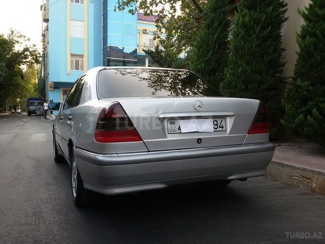 Mercedes C 180 1999, 210,000 km - 1.8 l - Bakı