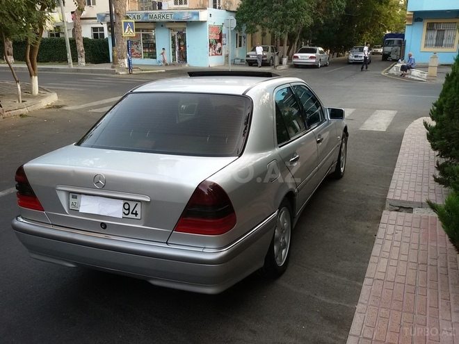 Mercedes C 180 1999, 210,000 km - 1.8 l - Bakı