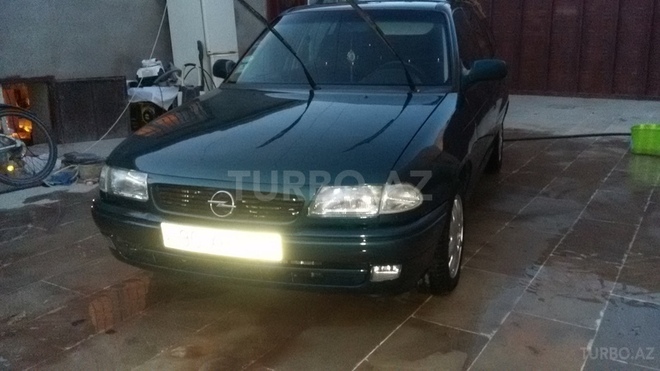 Opel Astra 1997, 255,000 km - 1.6 л - Bakı