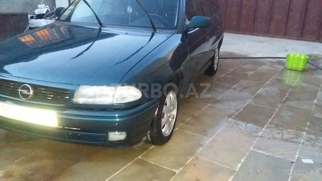 Opel Astra 1997, 255,000 km - 1.6 л - Bakı