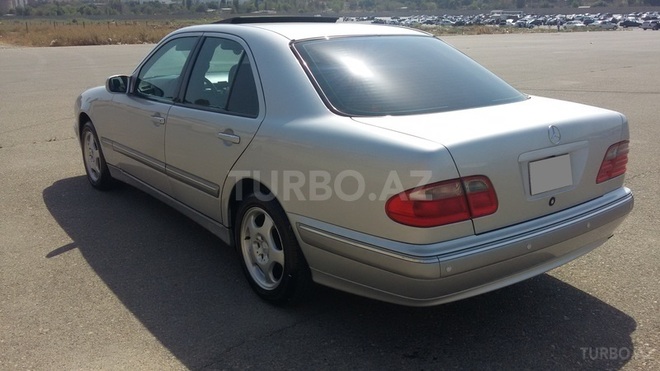 Mercedes E 240 2000, 117,000 km - 2.6 l - Bakı